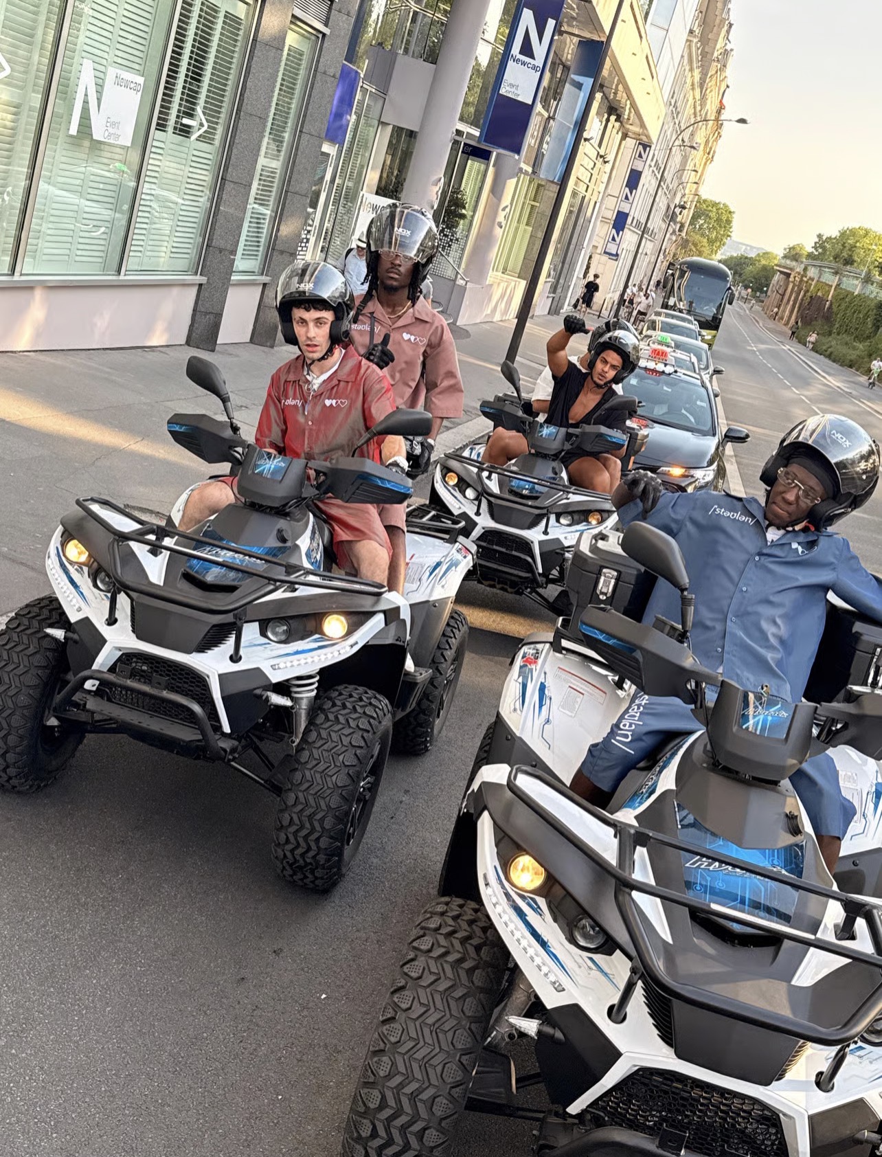 Balade en quad dans les rues de Paris